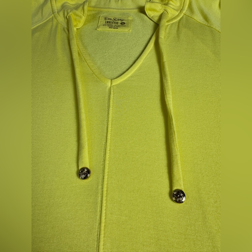 Lilly Pulitzer Luxletic Cassi Popover Top in Watch Hill Yellow Size Small - Picture 8 of 15